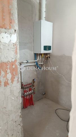 Eladó családi ház, Gyöngyösön 59.9 M Ft, 4 szobás