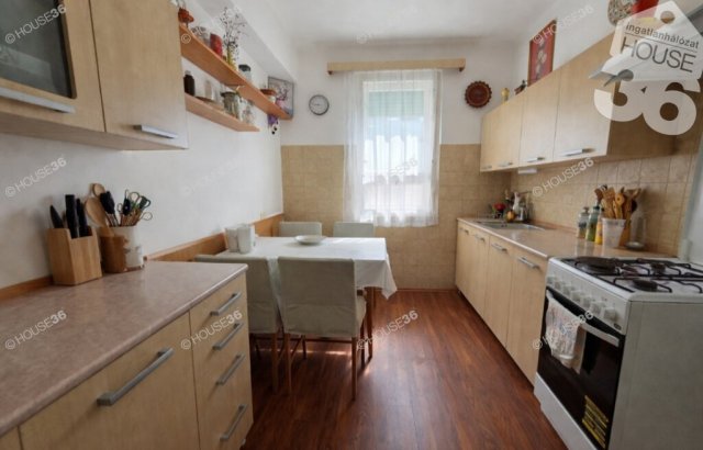 Eladó téglalakás, Nagykőrösön 35.9 M Ft, 2 szobás