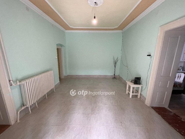 Eladó családi ház, Mezőcsáton 19.9 M Ft, 3 szobás