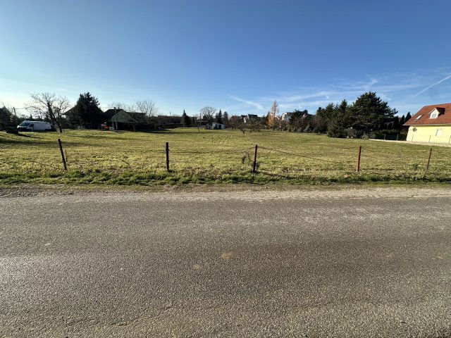 Eladó telek, Keszthelyen 250 M Ft / költözzbe.hu