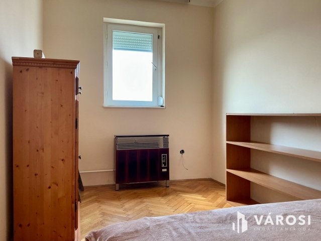 Kiadó téglalakás, albérlet, Győrött 160 E Ft / hó, 2 szobás