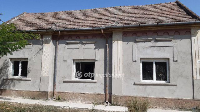 Eladó családi ház, Rózsafán 16.5 M Ft, 3 szobás