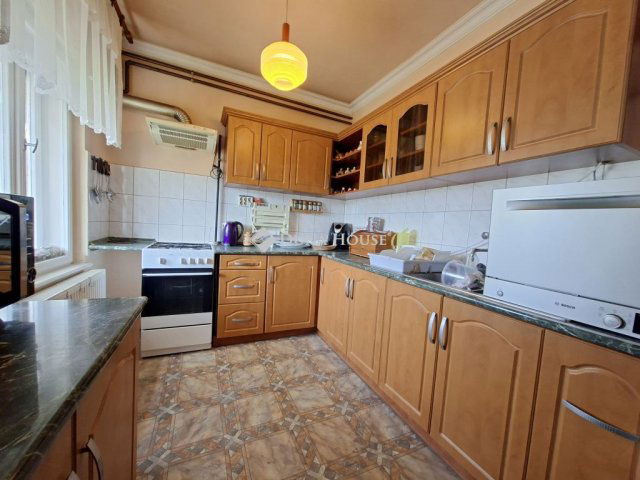 Eladó családi ház, Tápiószecsőn 74.9 M Ft, 6 szobás