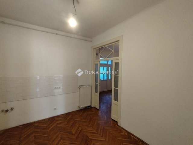 Eladó téglalakás, Budapesten, VII. kerületben 84.9 M Ft