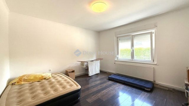 Eladó családi ház, Mendén 69.5 M Ft, 3 szobás