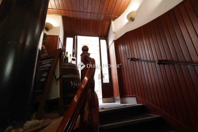 Eladó üzlethelyiség, Budapesten, VI. kerületben 123 M Ft