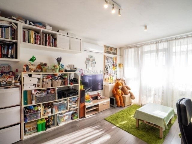 Eladó panellakás, Pécsett 43.9 M Ft, 2 szobás