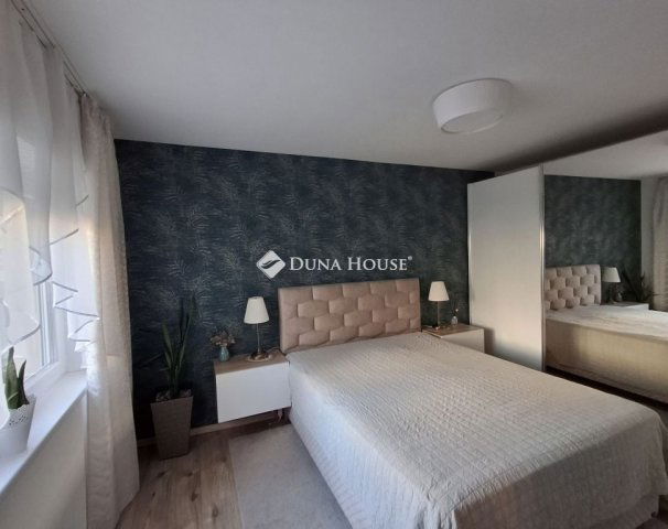 Eladó ikerház, Vecsésen 198 M Ft, 5 szobás