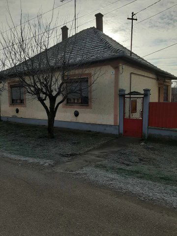 Eladó családi ház, Derecskén 19.5 M Ft, 3 szobás