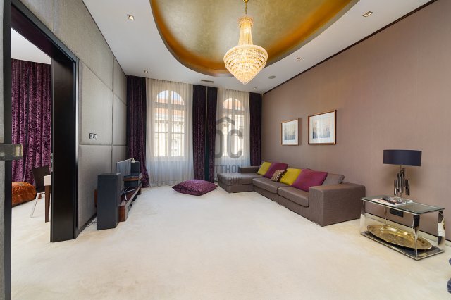 Eladó téglalakás, Budapesten, VII. kerületben 178 M Ft, 3 szobás