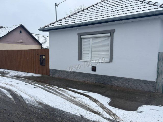 Eladó családi ház, Sarkadon 11.5 M Ft, 2 szobás