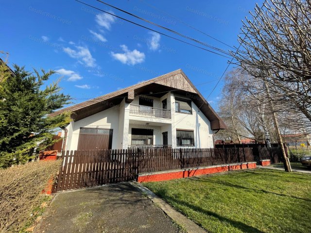 Eladó családi ház, Újszászon 69.5 M Ft, 4 szobás