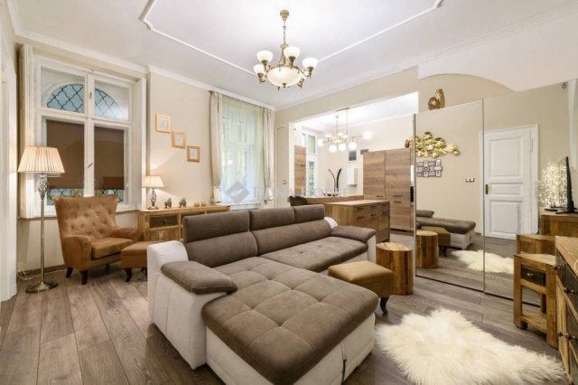 Kiadó téglalakás, albérlet, Budapesten, V. kerületben, 2 szobás