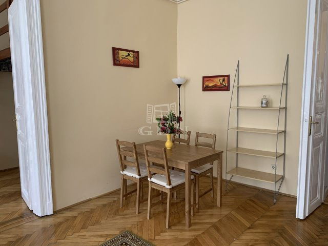 Eladó téglalakás, Budapesten, VII. kerületben 75 M Ft, 2 szobás