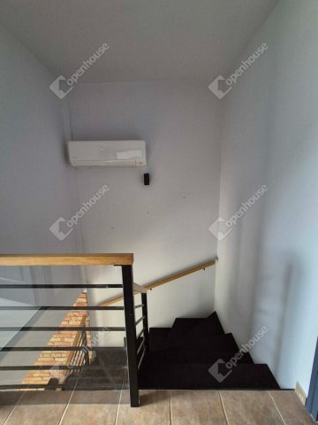 Eladó téglalakás, Üllőn 84.9 M Ft, 4 szobás