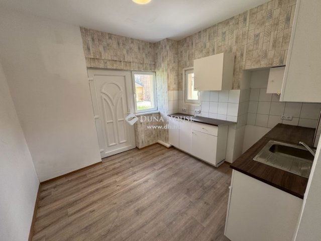 Eladó családi ház, Budapesten, XX. kerületben 179.99 M Ft