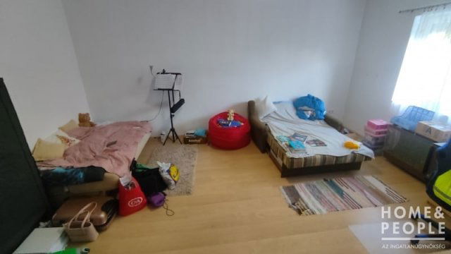 Eladó családi ház, Makón 35 M Ft, 2 szobás
