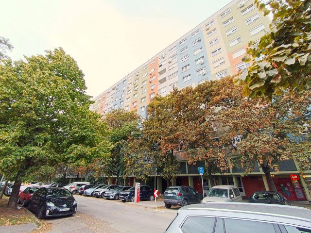 Eladó panellakás, Budapesten, III. kerületben 73.9 M Ft, 2 szobás