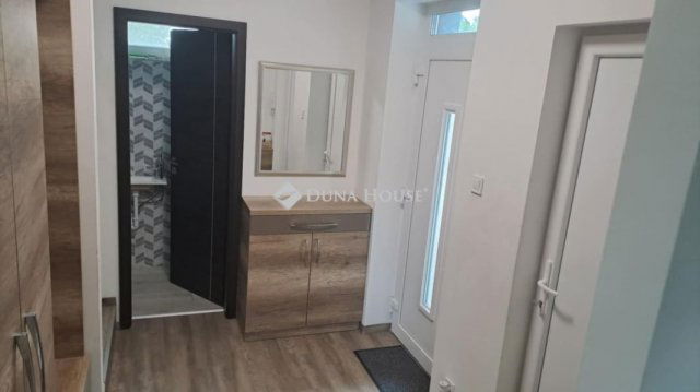 Eladó sorház, Baján 90.9 M Ft, 5 szobás / költözzbe.hu