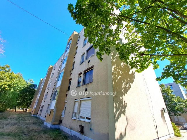 Eladó panellakás, Nagykőrösön 34.5 M Ft, 2 szobás