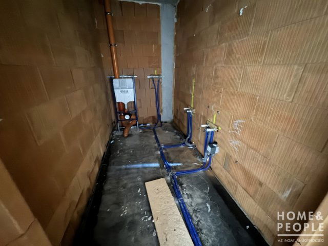 Eladó iroda, Szegeden 26.5 M Ft, 1 szobás / költözzbe.hu