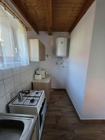 Eladó családi ház, Abaligeten 35.9 M Ft, 1+2 szobás