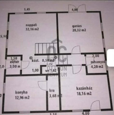 Eladó családi ház, Pápán 52.9 M Ft, 4 szobás