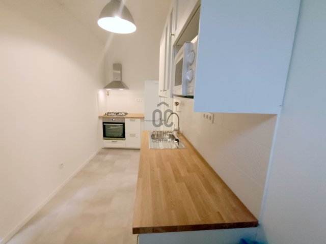 Eladó téglalakás, Budapesten, VI. kerületben 58 M Ft, 1 szobás