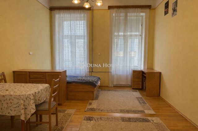Eladó téglalakás, Budapesten, VII. kerületben 96 M Ft, 3 szobás