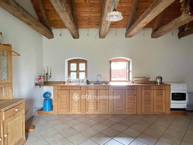 Eladó családi ház, Tüskeváron 27 M Ft, 6 szobás