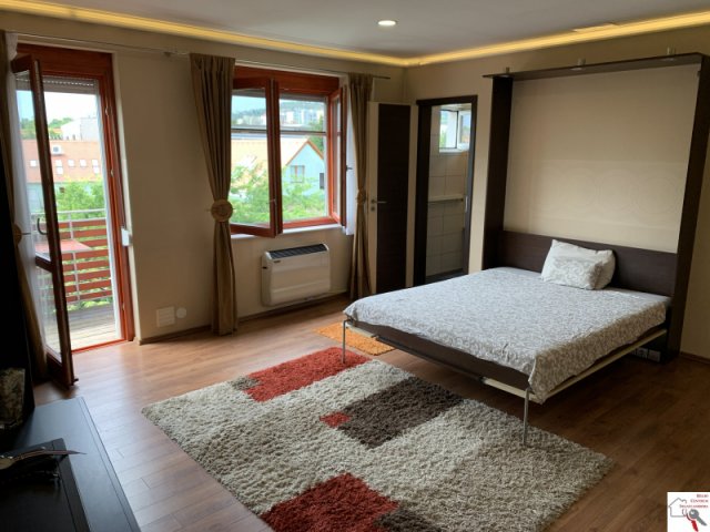 Eladó téglalakás, Pécsett 46 M Ft, 1 szobás