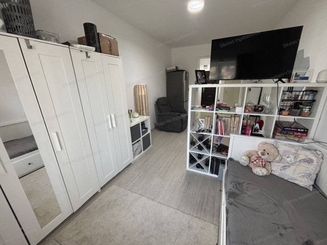 Eladó téglalakás, Dunaalmáson 28.99 M Ft, 1 szobás