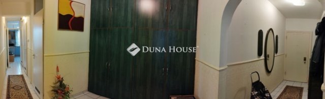 Eladó panellakás, Szegeden 56.5 M Ft, 2+1 szobás