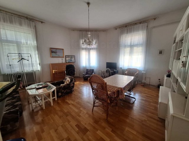 Eladó téglalakás, Kaposváron 69.9 M Ft, 3+1 szobás