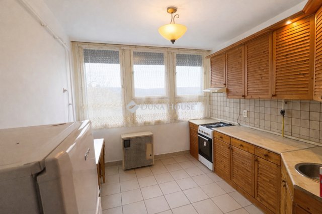 Eladó panellakás, Gödöllőn 61.5 M Ft, 2 szobás