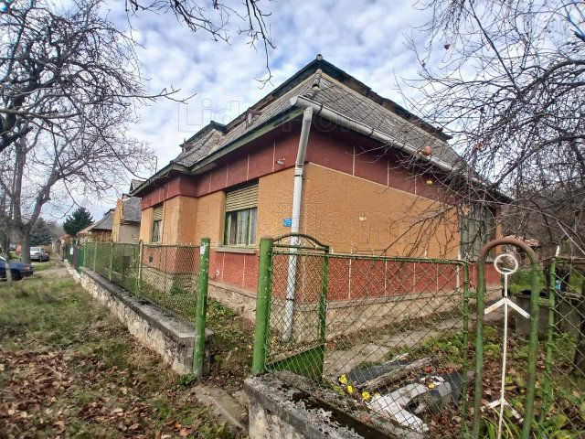 Eladó családi ház, Rédén 38.9 M Ft, 3+1 szobás