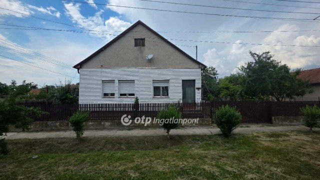 Eladó családi ház, Kabán 34.8 M Ft, 3 szobás