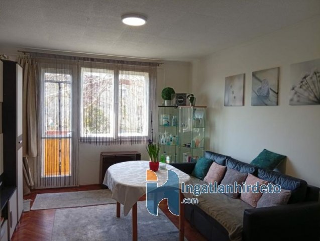 Eladó téglalakás, Jászberényben 31.5 M Ft, 1+1 szobás