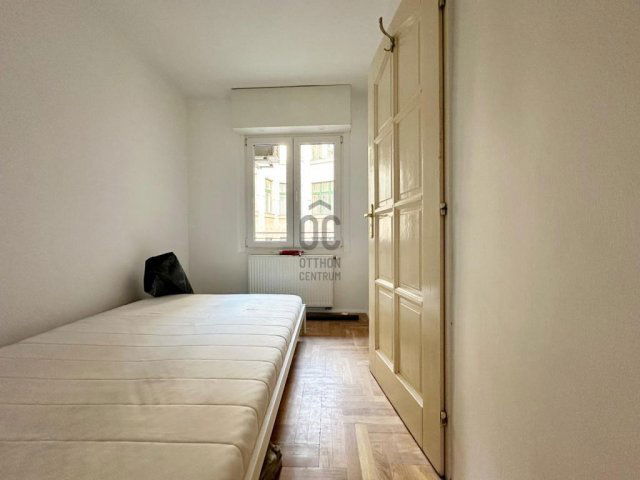 Eladó téglalakás, Budapesten, V. kerületben 139.9 M Ft, 4 szobás