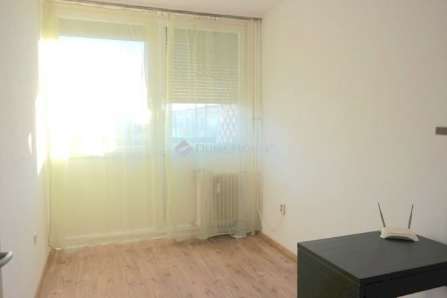 Eladó panellakás, Budapesten, XX. kerületben 68.5 M Ft, 3 szobás