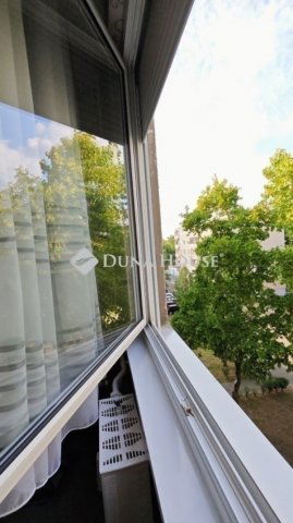 Eladó panellakás, Kecskeméten 44.9 M Ft, 3 szobás