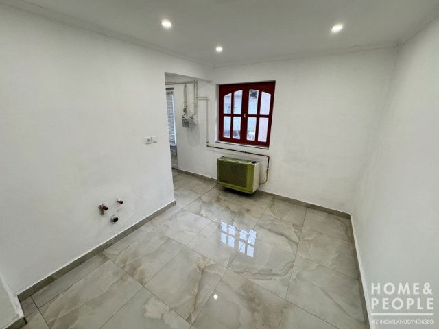 Eladó családi ház, Hódmezővásárhelyen 31.5 M Ft, 2 szobás