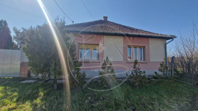 Eladó családi ház, Kétegyházán 14.9 M Ft, 2 szobás