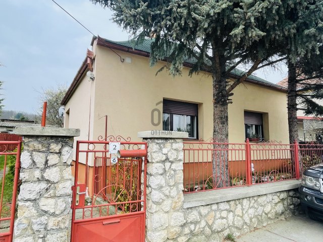 Kiadó családi ház, albérlet, Tényőn 250 E Ft / hó, 3 szobás