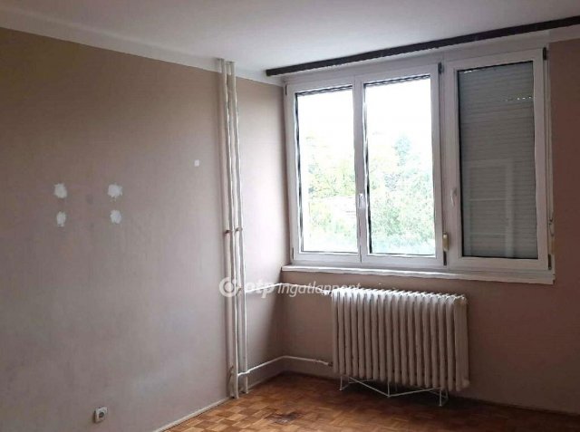 Eladó téglalakás, Tapolcán 36.9 M Ft, 2 szobás