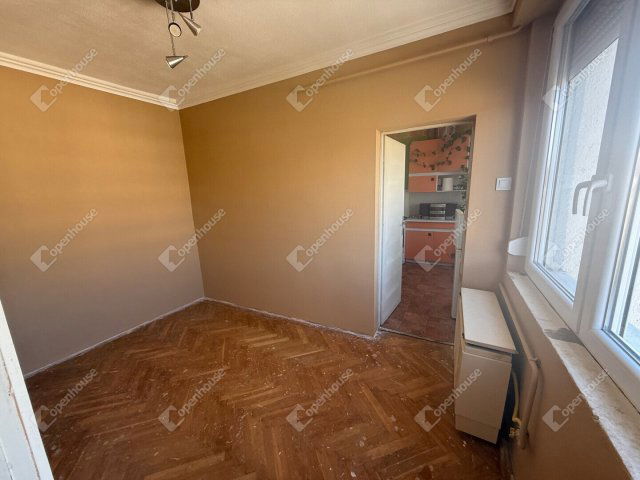 Eladó téglalakás, Zalaegerszegen 31.9 M Ft, 3 szobás