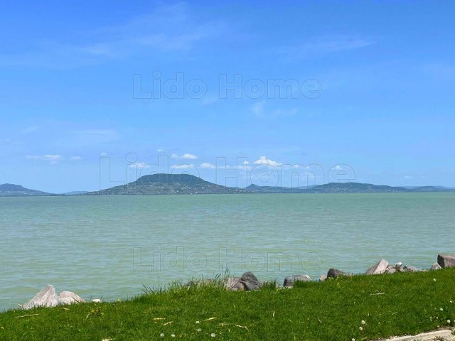 Eladó családi ház, Balatonfenyvesen 129 M Ft, 5 szobás
