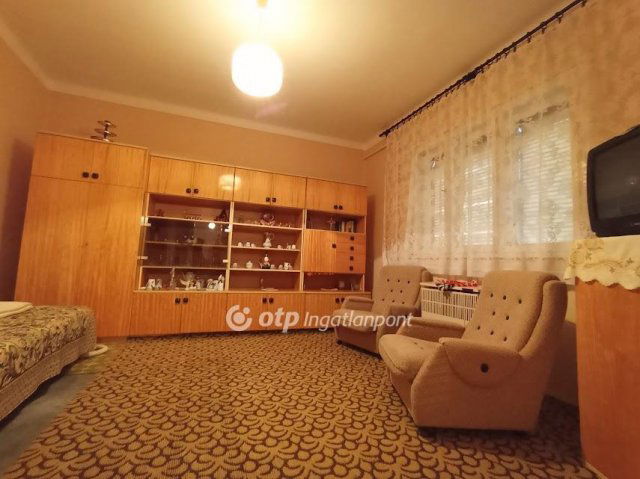 Eladó családi ház, Gyöngyösorosziban 16 M Ft, 3 szobás