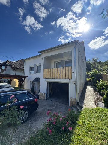 Eladó családi ház, Pécsett, Gém utcában 84.9 M Ft, 4+1 szobás