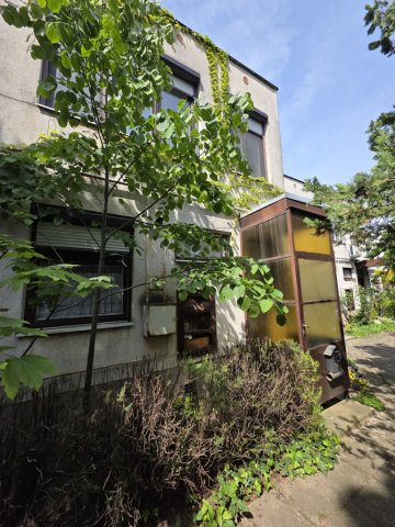 Eladó sorház, Pécsett 62.5 M Ft, 3+1 szobás